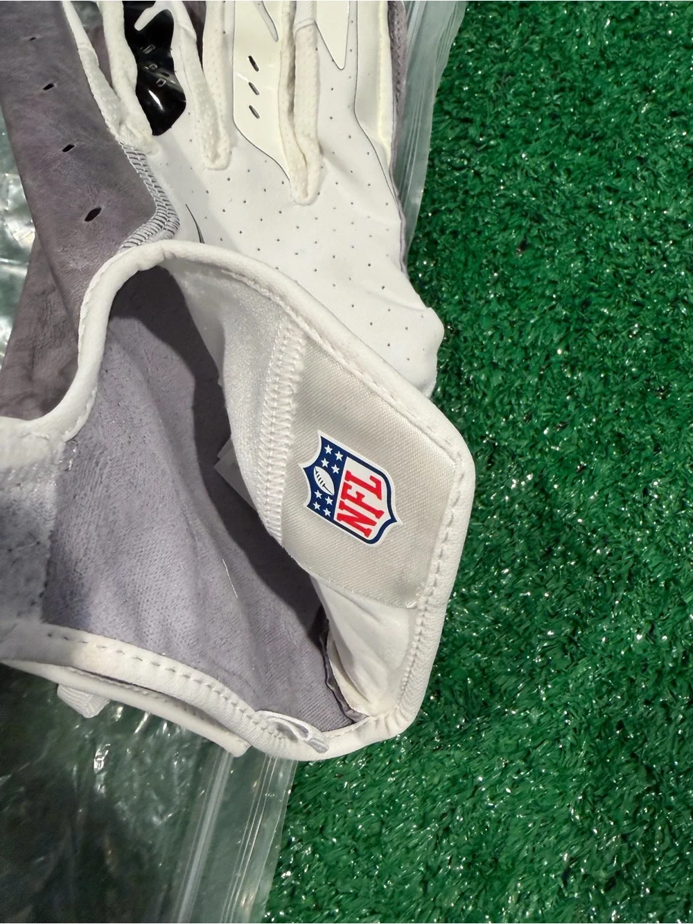 NEW NFL NIKE VAPOR JET 5.0 FOOTBALL GLOVES